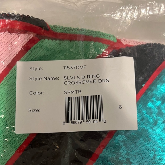 Diane Von Furstenberg one-of-a-kind D-Ring Crossover Sequins & Silk Dress - Picture 15 of 15